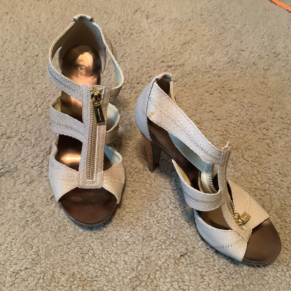 Women’s Shoes